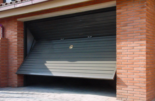 puerta basculante 1hoja - Reparación Mantenimiento Puertas Garaje Basculantes Barcelona Valencia Valladolid
