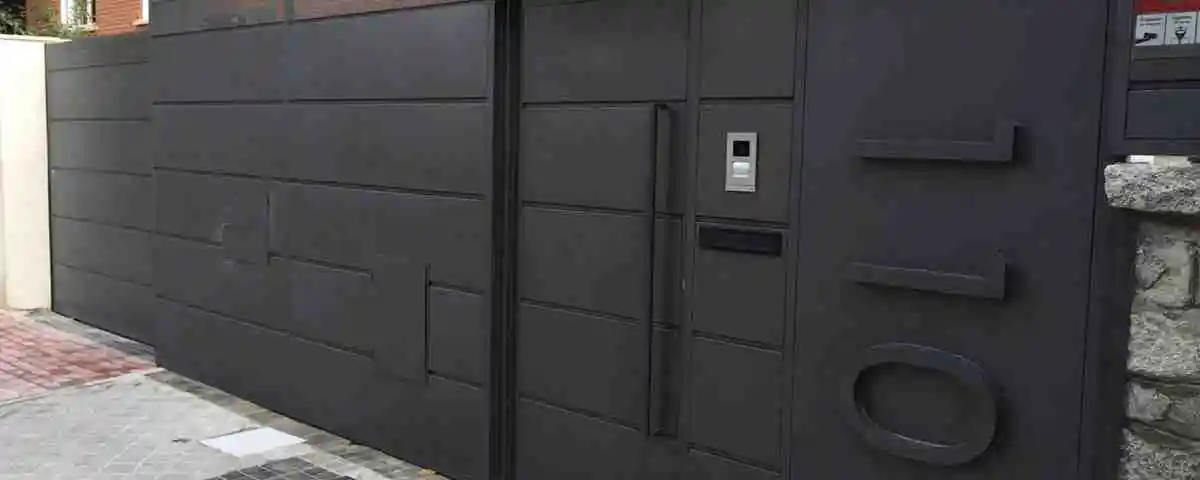 Puertas automaticas de garaje 1200x480 - Reparación de Puertas de Garaje Parking Barcelona Valencia Madrid Alicante