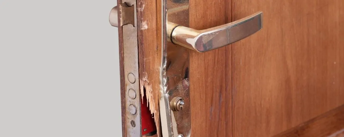 Como reparar puertas de seguridad 1200x480 - ¿Cómo reparar puertas de seguridad?